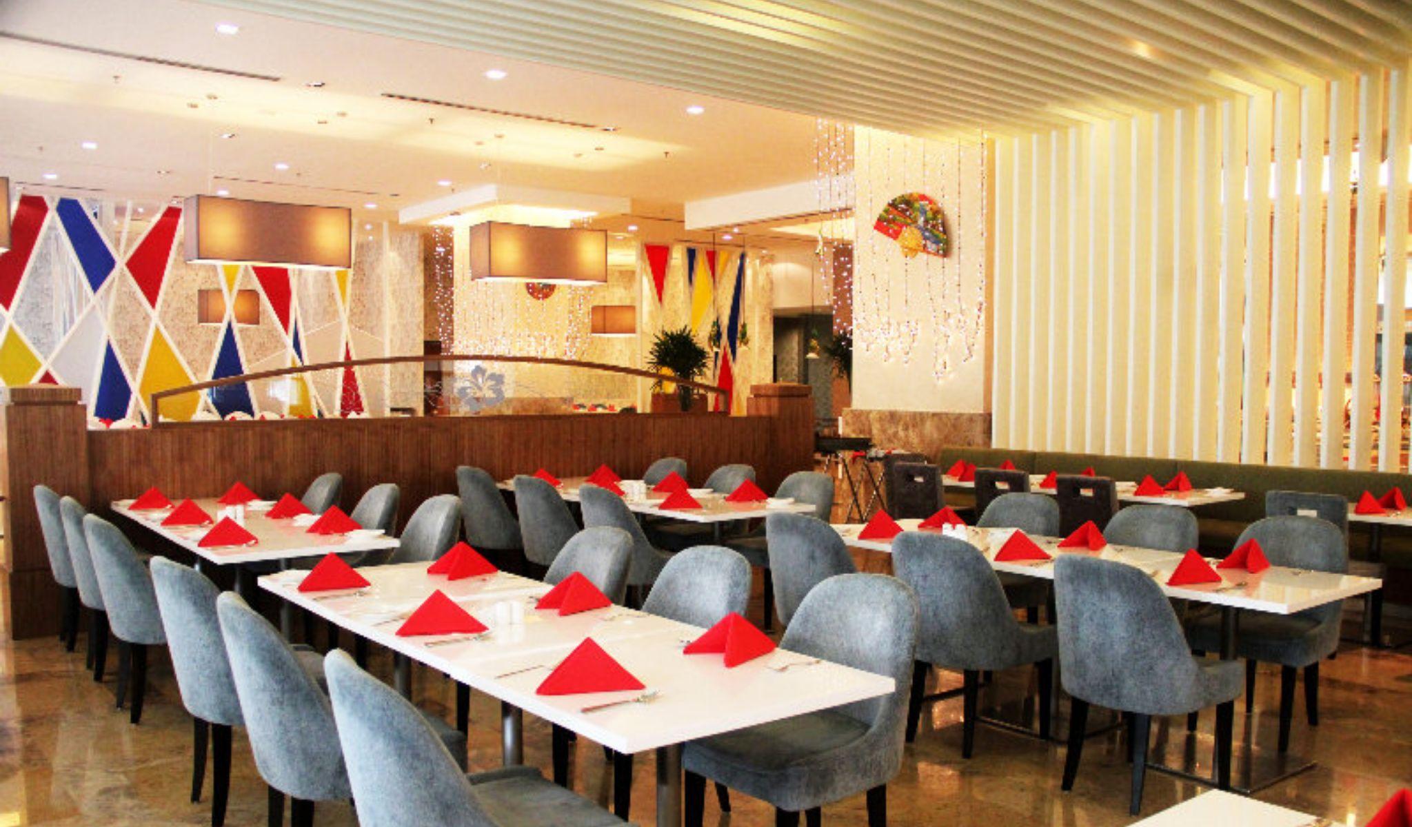 Zenith Hotel Kuantan Kültér fotó The interior of a typical Thai restaurant