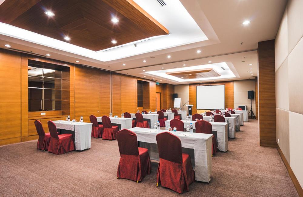 Zenith Hotel Kuantan Kültér fotó Meeting room